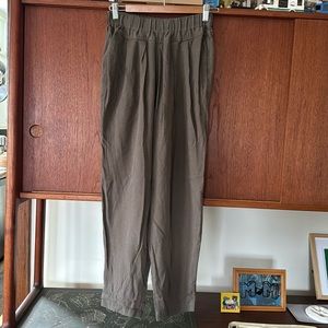 Relaxed Olive Elastic-Waist Women's Pants